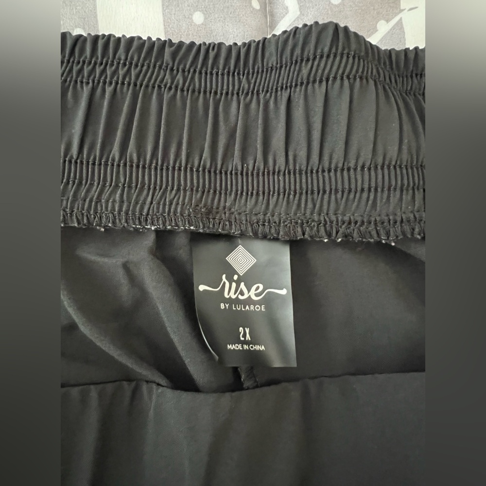 LuLaRoe Rise Black Joggers - Picture 2 of 2